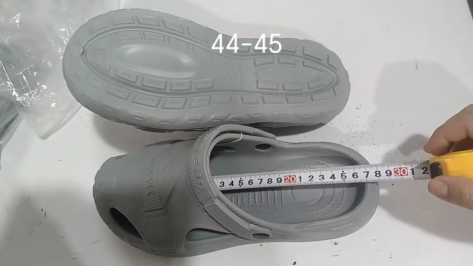 Summer Men's Outdoor Clog Sandals EVA Breathable Non Slip Closed Toe Wear Resistant Beach Slippers