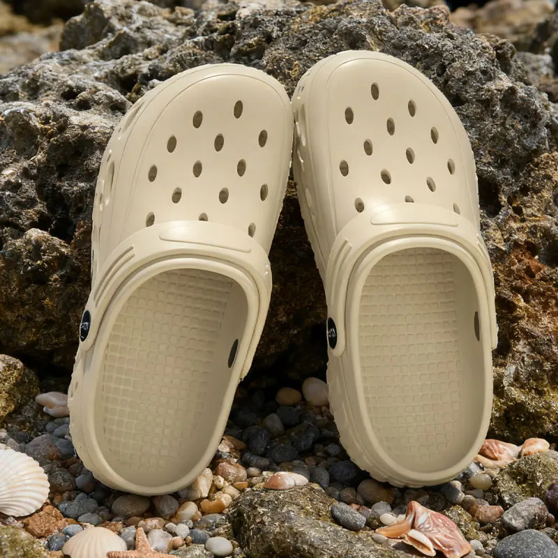 Women Hot Sale EVA Soft Sole Clogs Summer Outdoor Beach Water Shoes Quick Dry Non Slip Casual Men Couple Universal Sandals