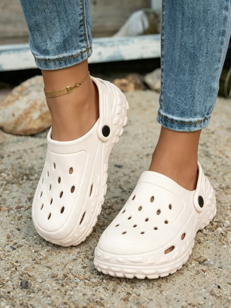 Women Hot Sale EVA Soft Sole Clogs Summer Outdoor Beach Water Shoes Quick Dry Non Slip Casual Men Couple Universal Sandals