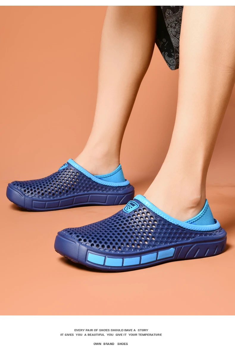Men's lightweight casual slip-on sandals, non-slip indoor and outdoor beach clogs, simple solid color slip-on shoes