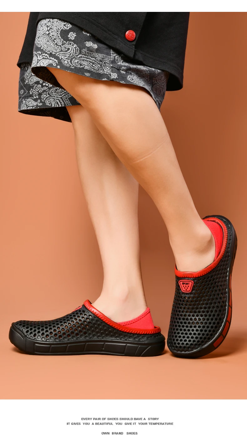 Men's lightweight casual slip-on sandals, non-slip indoor and outdoor beach clogs, simple solid color slip-on shoes