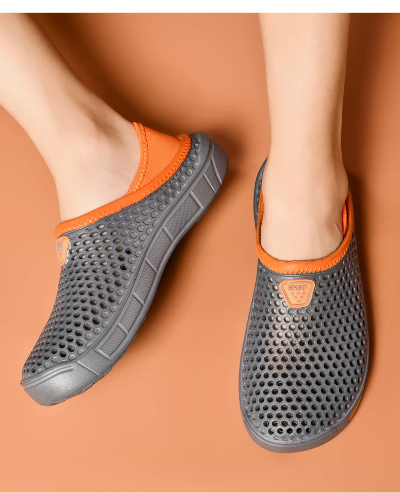 Men's lightweight casual slip-on sandals, non-slip indoor and outdoor beach clogs, simple solid color slip-on shoes