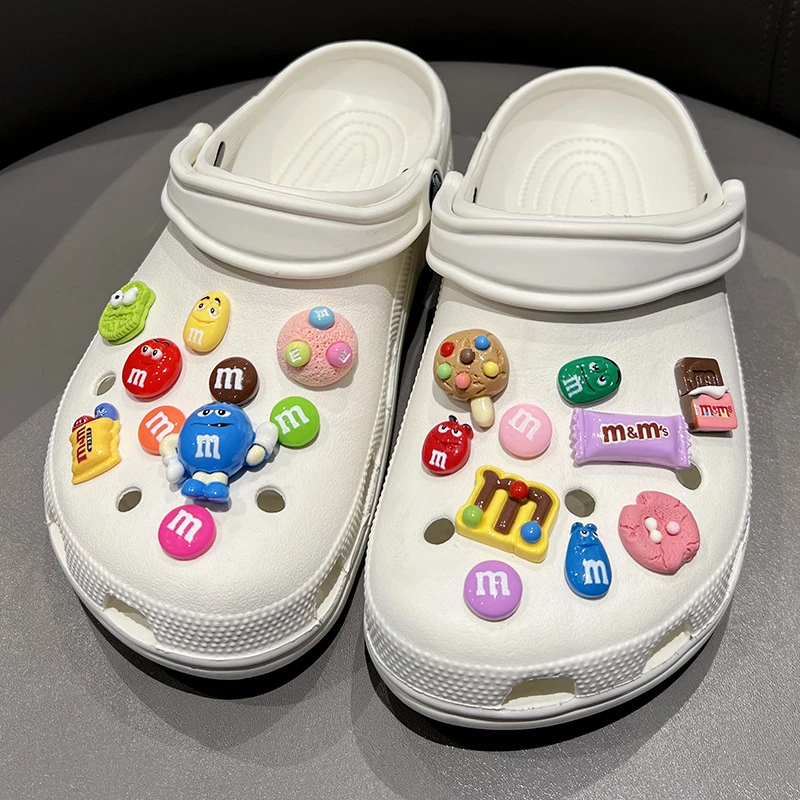 Whole Set Hot Sale DIY Hole Shoes Charms for Cute Cartoon Handmade Charms Designer Quality Garden Shoe Decoration Girl Gift