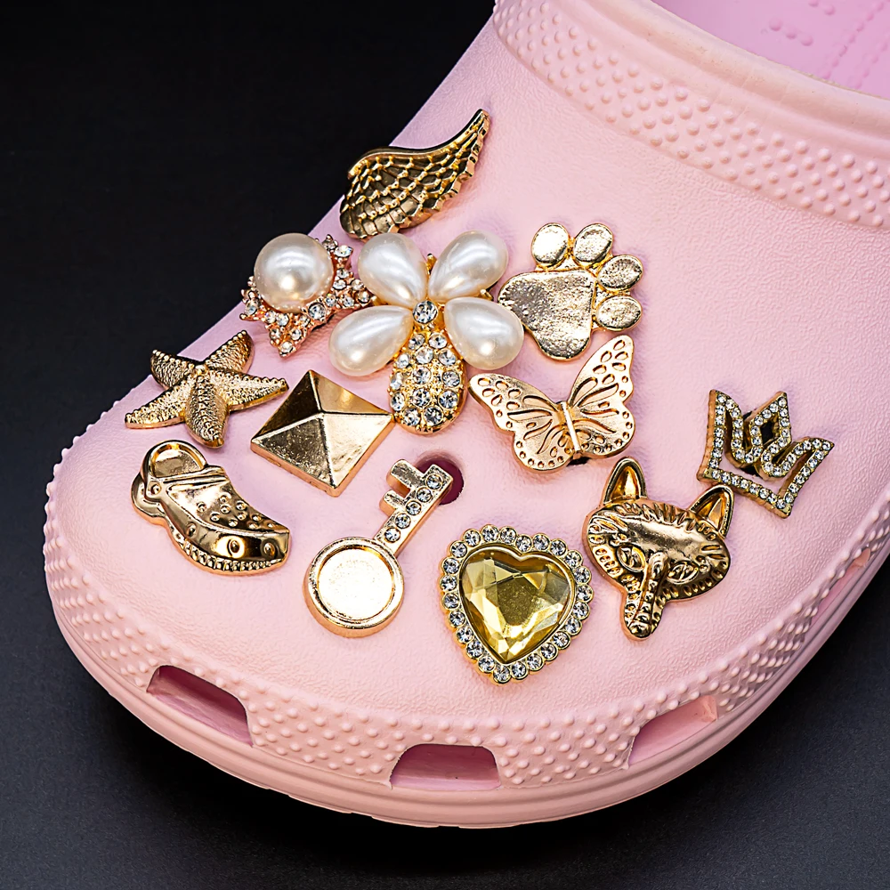1pcs Designer Golden Crown Metal Shoe Charms Sea Star Shell Luxury Decorations for Shoe Accessorie Heart Pins for Women Girls