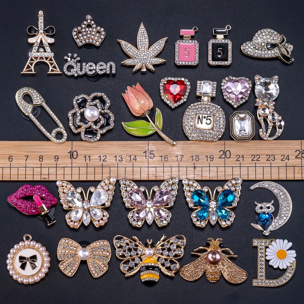 1pcs Designer Golden Crown Metal Shoe Charms Sea Star Shell Luxury Decorations for Shoe Accessorie Heart Pins for Women Girls
