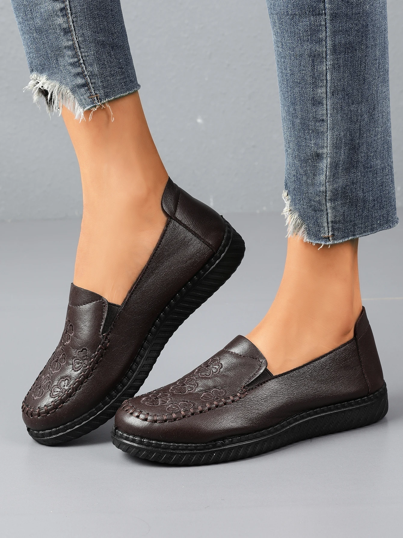 Women's Spring Autumn Leather Loafers Floral Embossed Slip‑On Flats Anti‑Slip Comfort Casual Mom Daily Walking Free Shipping