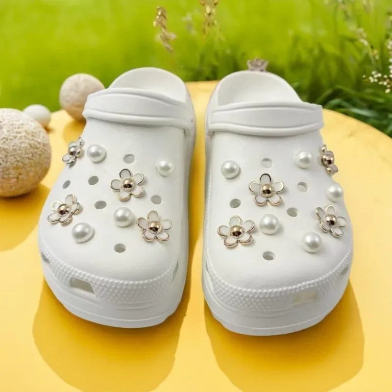 3D Cute Daisy Pearl Shoe Charms Set for Slide Sandals Garden Shoes DIY Clogs Decoration Shoe Buckle Pins Shoe Decoration Gifts