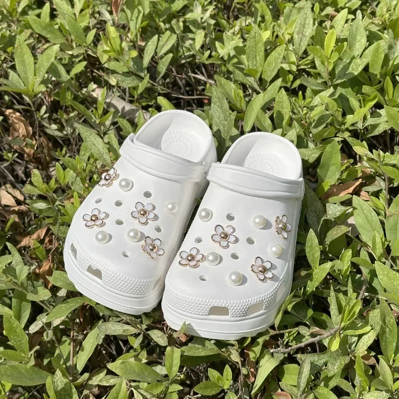 3D Cute Daisy Pearl Shoe Charms Set for Slide Sandals Garden Shoes DIY Clogs Decoration Shoe Buckle Pins Shoe Decoration Gifts