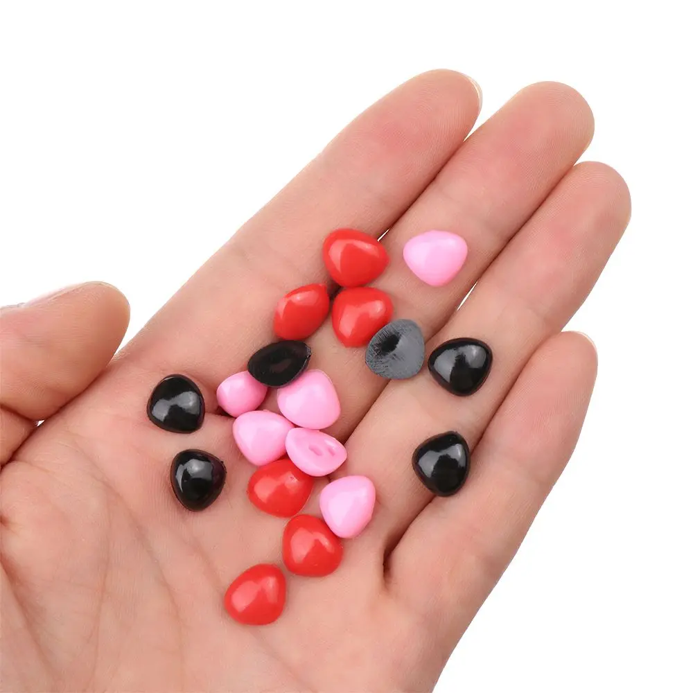 100pcs New DIY Tool Bear Buttons Plastic Triangle Nose Doll Noses Safety Parts Dolls Accessories