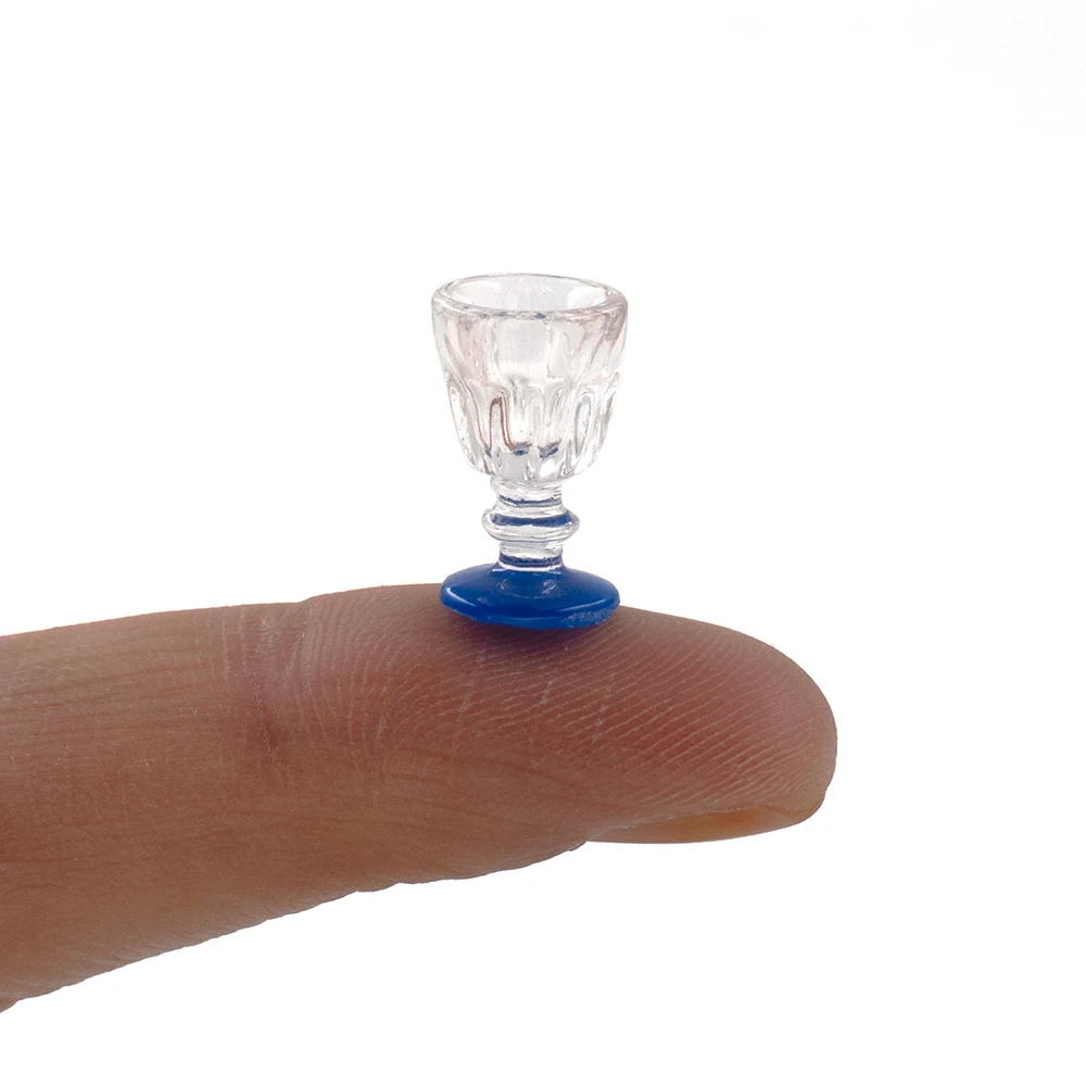 4Pcs 1/12 Doll House Miniature Resin Wine Glass Simulation Goblet Model Toys for Mini Decoration Dollhouse Accessories