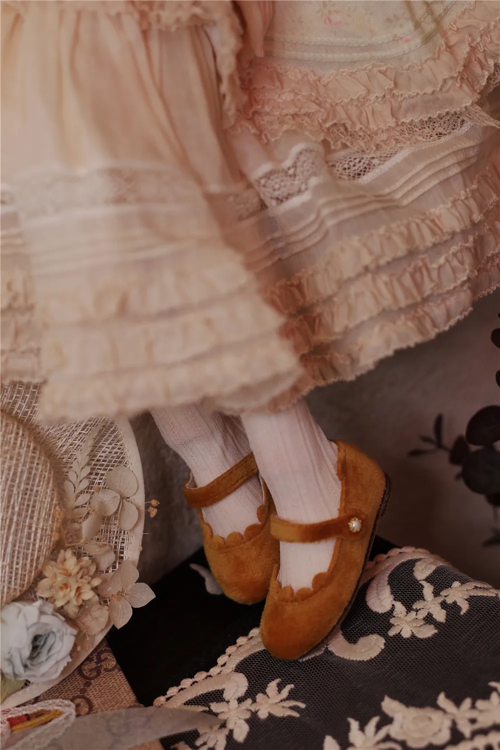 BJD Doll Shoes In Stock Girls Round Toe Soft Stain Elegant Daily Flat-Soled Pink Blue Lacy Single Buckle BJD Doll Accessories