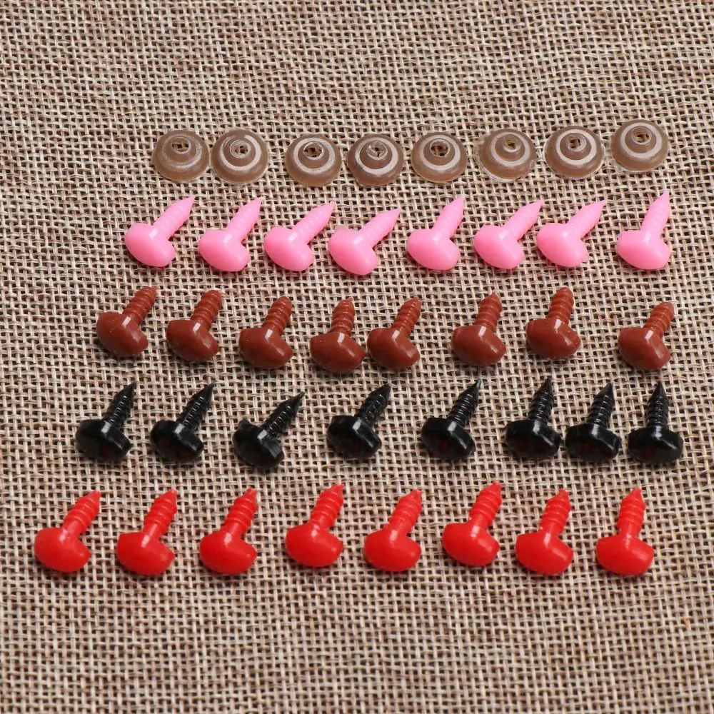 100pcs High Quality New Crafts Plastic Triangle Noses For Dolls Toys For Bear Buttons Toy DIY Safety Nose Accessories