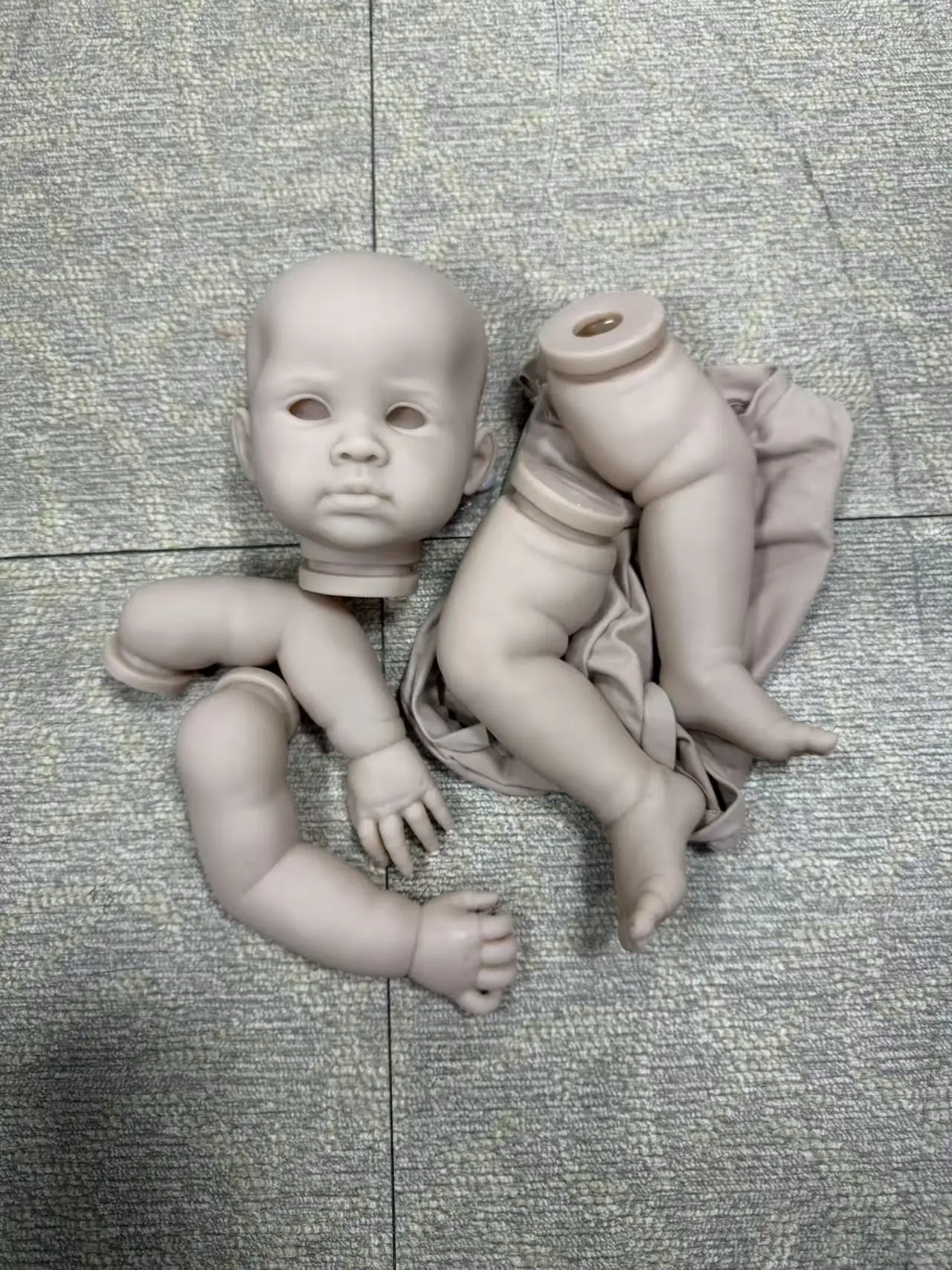 23inch Unfinished Unpainted Blank Doll Kits Reuben DIY Doll Parts Handmade Bebe Reborn Kit with Cloth Body