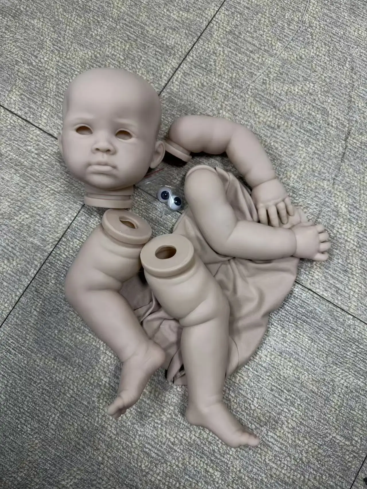 23inch Unfinished Unpainted Blank Doll Kits Reuben DIY Doll Parts Handmade Bebe Reborn Kit with Cloth Body