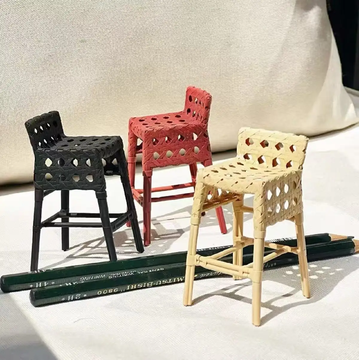 1:12 Dollhouse European Furniture Decorative Miniatures Scene Mini Chair New Diy Miniature Dollhouse Accessories