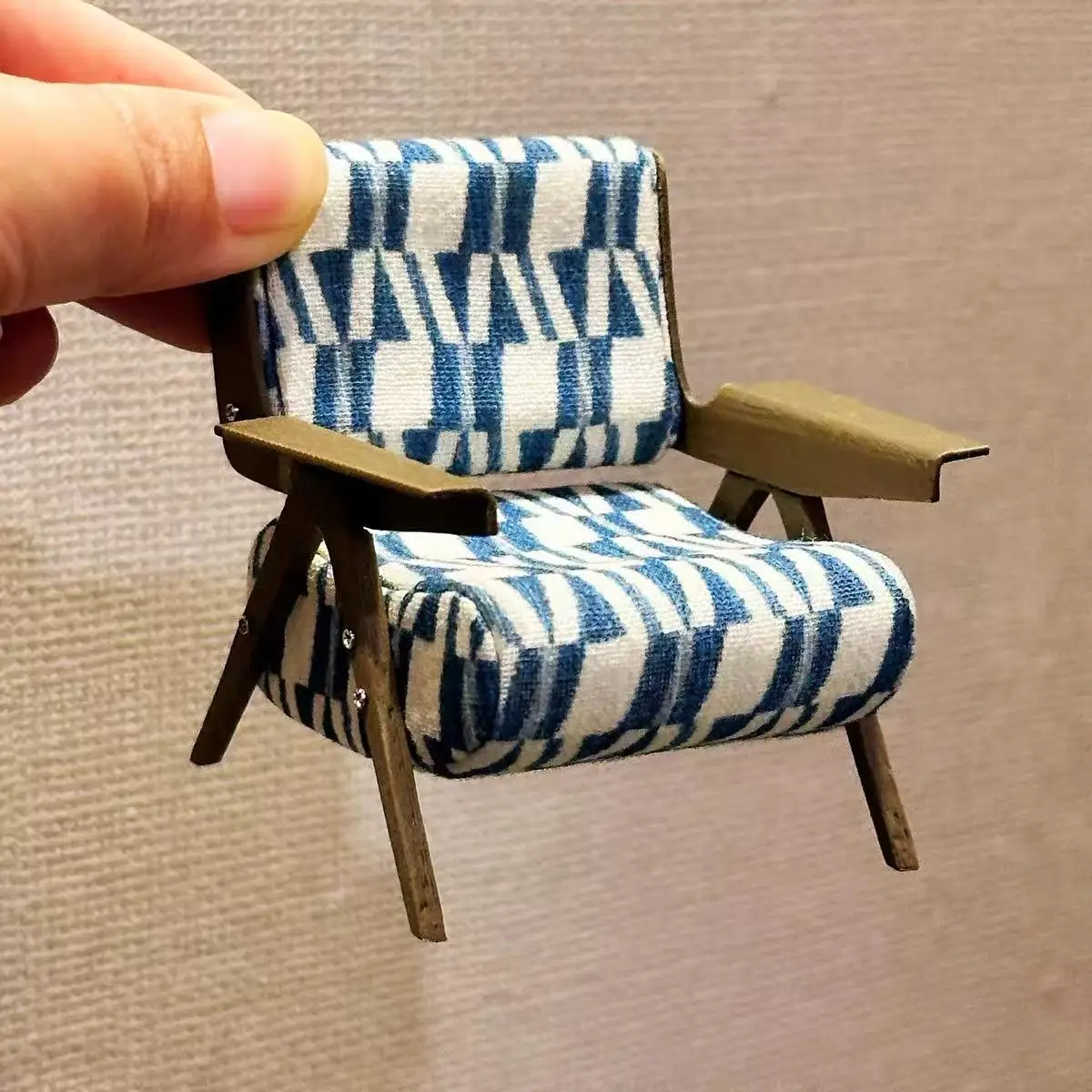 1:12 Dollhouse European Furniture Decorative Miniatures Scene Mini Chair New Diy Miniature Dollhouse Accessories