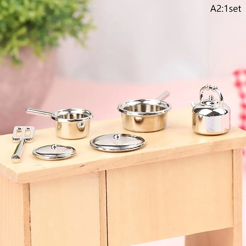 4Pcs or 6 Pcs 1:12 Dollhouse Miniature Metal Mini Pot Set Doll House Kitchen Furnitures Cookware Pans Food Toys Set DIY Scene