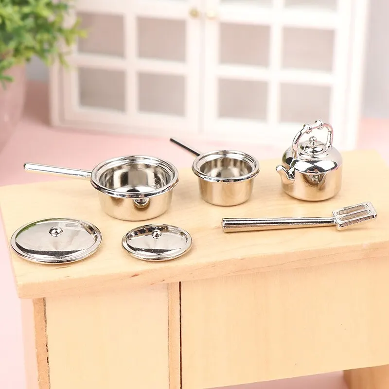 4Pcs or 6 Pcs 1:12 Dollhouse Miniature Metal Mini Pot Set Doll House Kitchen Furnitures Cookware Pans Food Toys Set DIY Scene
