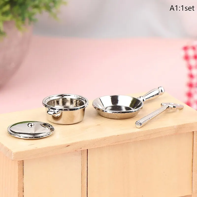 4Pcs or 6 Pcs 1:12 Dollhouse Miniature Metal Mini Pot Set Doll House Kitchen Furnitures Cookware Pans Food Toys Set DIY Scene