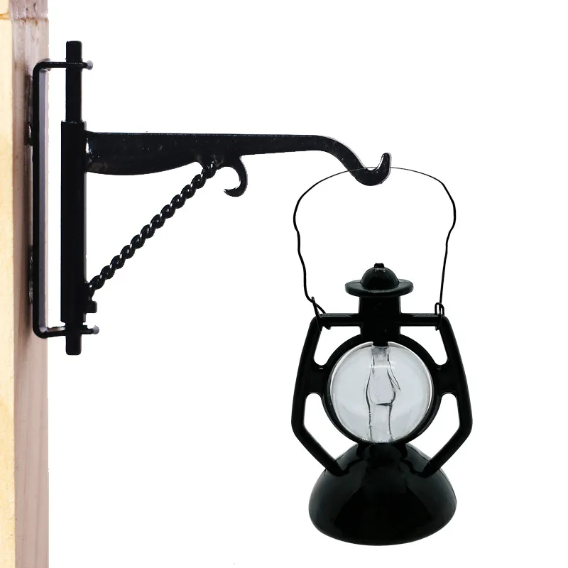 1:12 Miniature Kerosene Lantern Mini Retro Oil Lamp Dollhouse Accessories Kerosene Lantern Model Ornaments Pretend Play Toys