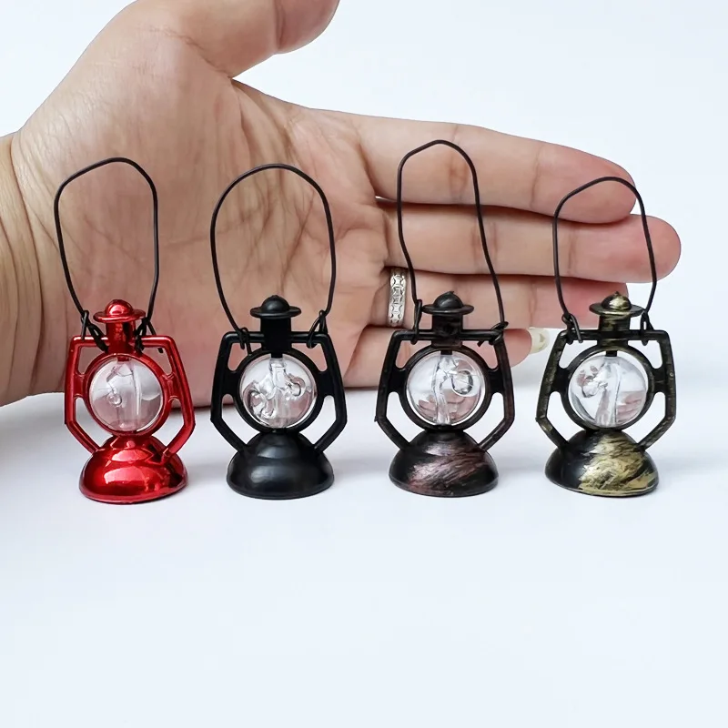 1:12 Miniature Kerosene Lantern Mini Retro Oil Lamp Dollhouse Accessories Kerosene Lantern Model Ornaments Pretend Play Toys
