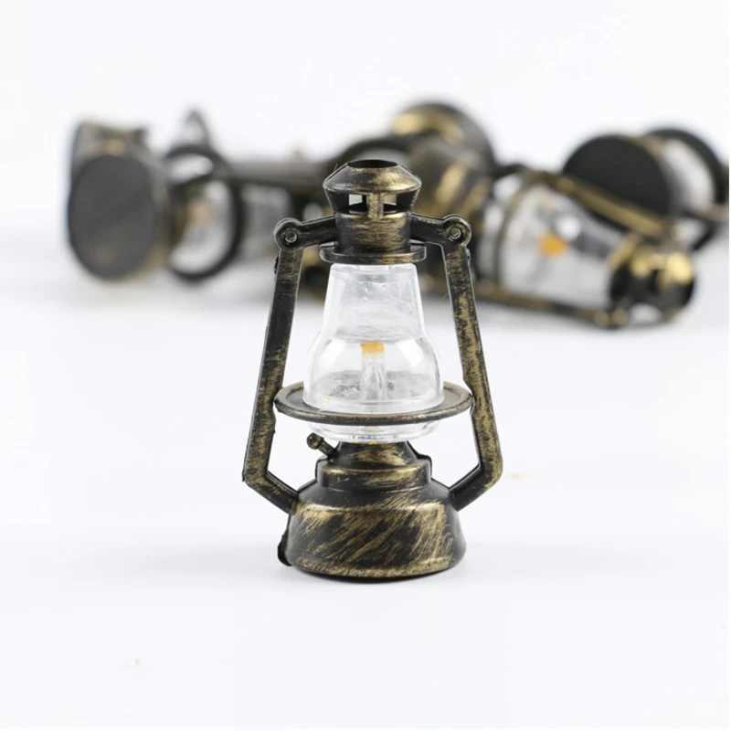 1:12 Miniature Kerosene Lantern Mini Retro Oil Lamp Dollhouse Accessories Kerosene Lantern Model Ornaments Pretend Play Toys