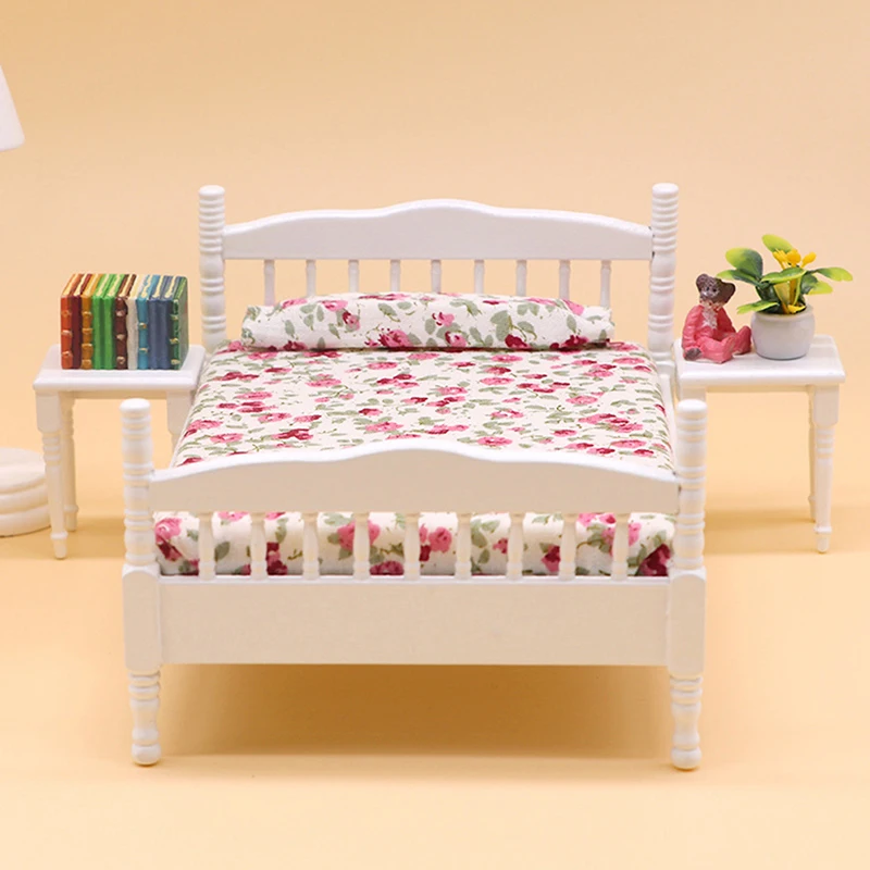 1/12 Dollhouse Metal/Wooden Mini Single/Double Bed Bedroom Furniture Toy Living Room Furniture Model Handmade Toy