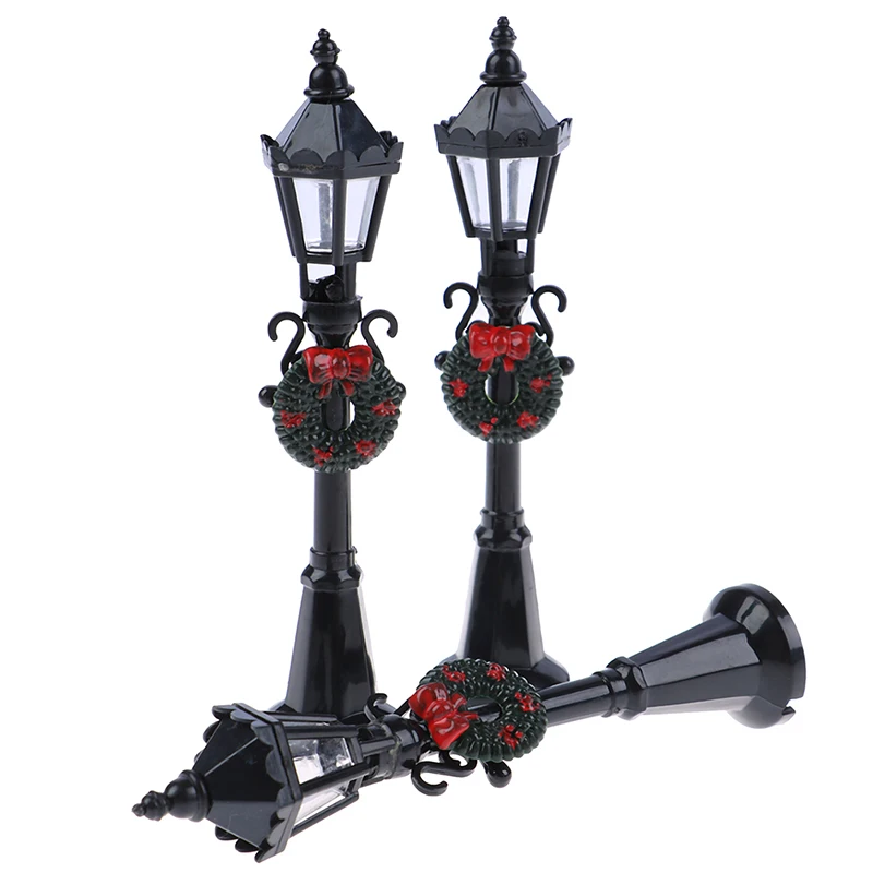 1Pc 1:12 Dollhouse Miniature Christmas Park Street Lamp Doll Streetlight Toy For Doll house Garden Decoration
