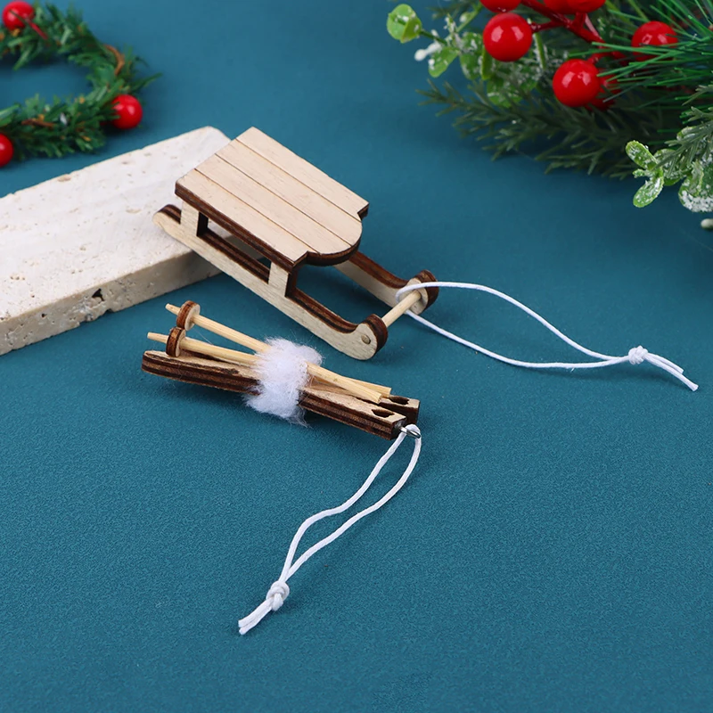 1Pc Dollhouse Miniature Sleigh Sled Ski Poles Pendant Christmas Scene Decoration Dolls House Xmas Accessories Kids Toys Gift