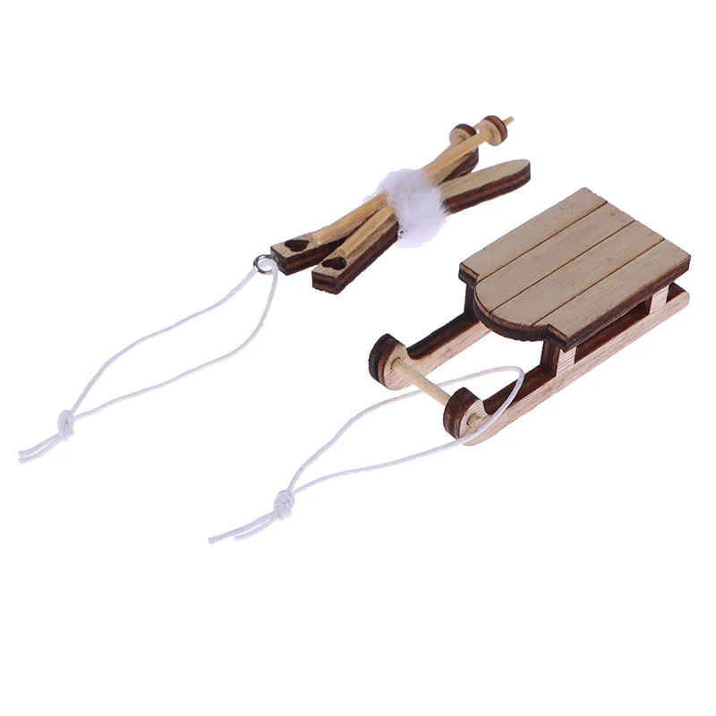1Pc Dollhouse Miniature Sleigh Sled Ski Poles Pendant Christmas Scene Decoration Dolls House Xmas Accessories Kids Toys Gift