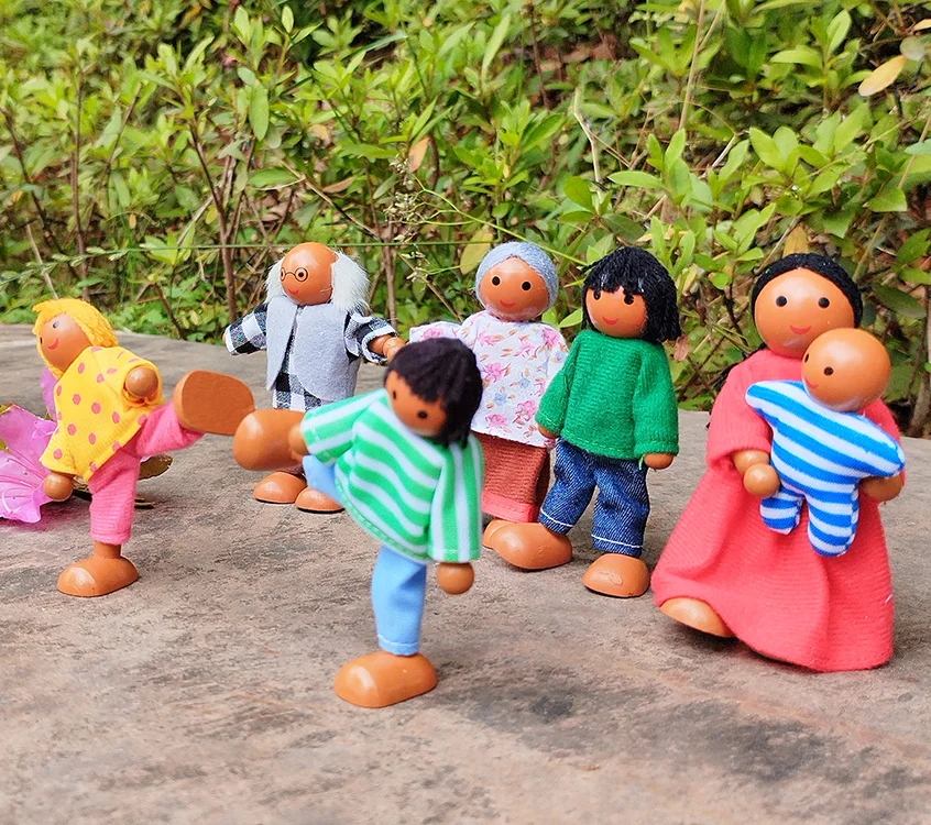 Wooden Furniture Miniature Toy Mini Wood Dolls Family Doll Kids Children House Play Toy Happy Dollhouse Boys Figures Girls Gifts