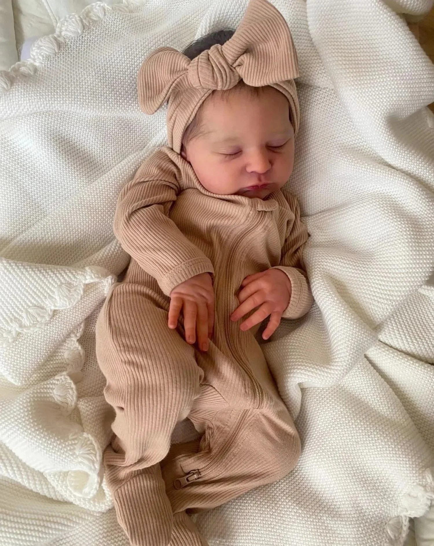 Silicone Baby Dolls Already Painted Finished Reborn Baby Doll Sleeping Baby Doll 3D Skin Visible Veins Surprise Gift for Child