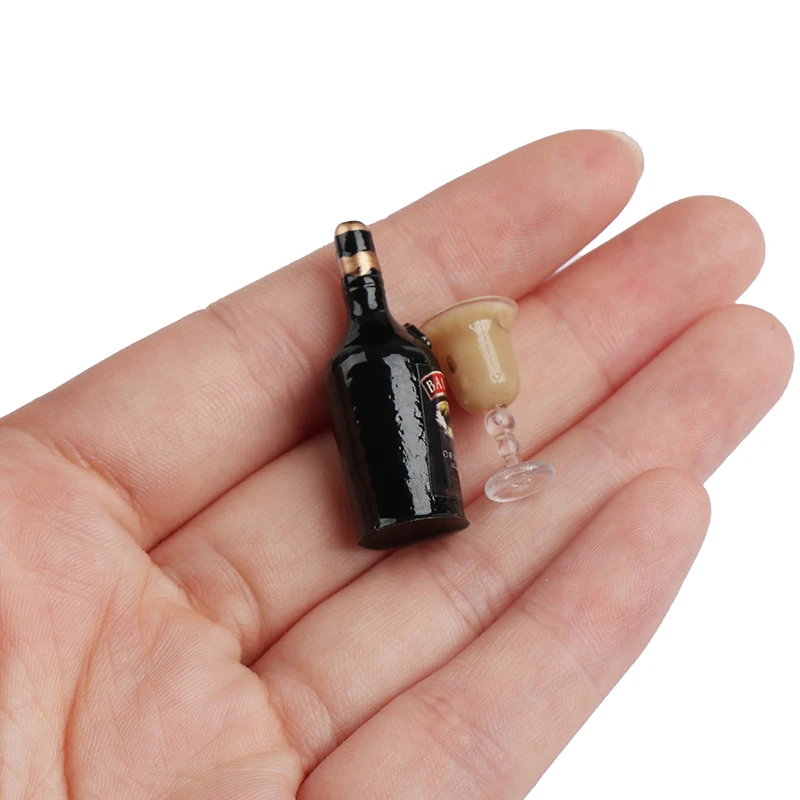 1/12 Dollhouse Miniature Wine Bottle Set with cup Simulation Drinks Model Toys