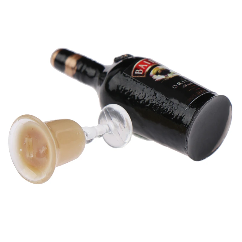 1/12 Dollhouse Miniature Wine Bottle Set with cup Simulation Drinks Model Toys