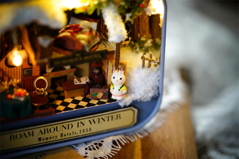 CUTEBEE Japanese Box Theatre Diy Dollhouse Kit Furniture Miniature Doll House Lighting Toys For Children Couple Birthday Gift