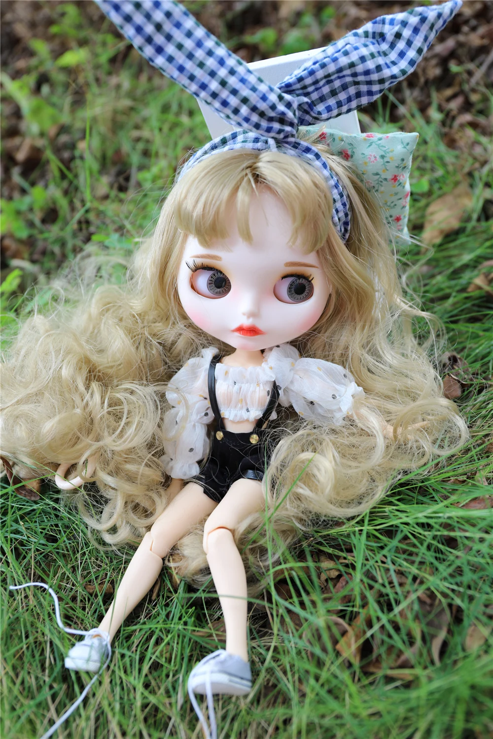 ICY DBS Blyth Doll outfit dress dress white shirt black pants red bow toy clothes