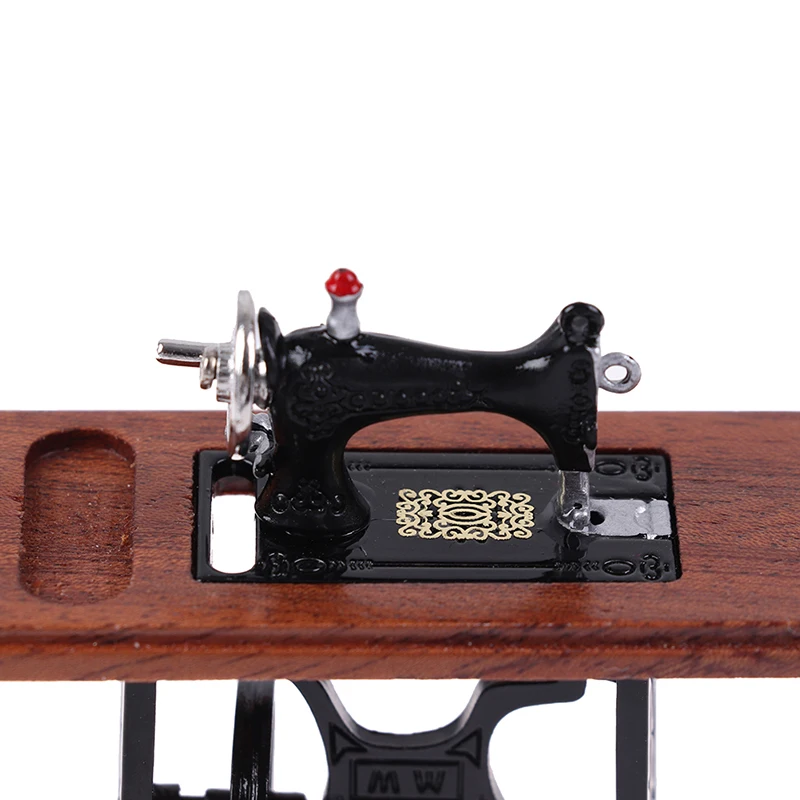 1:12 Dollhouse Miniature Furniture Retro Sewing Machine Knitting Tools Model Doll House Decor Simulation Furniture Model