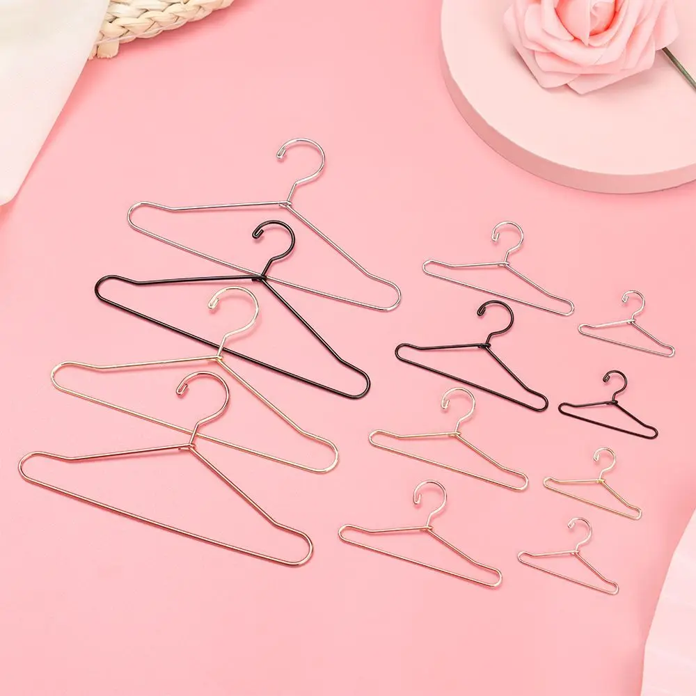 10pcs Metal Doll Dress Clothes Hangers for 1/6 Doll Clothes Mini Hangers Doll Hangers Hangers Miniature Dollhouse Furniture