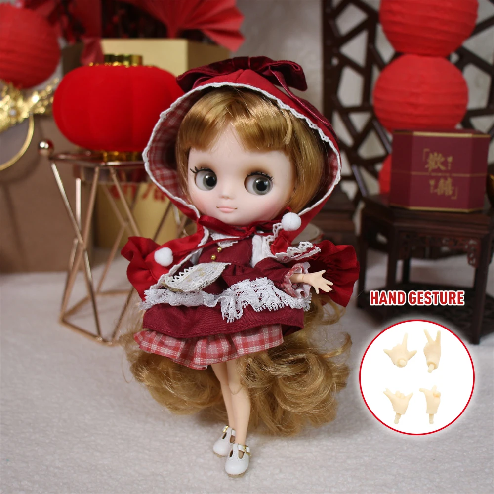 DBS Middie Blythe doll clothes Youth cute suit Little Red Hat suit Suitable for 20 cm joint body wear