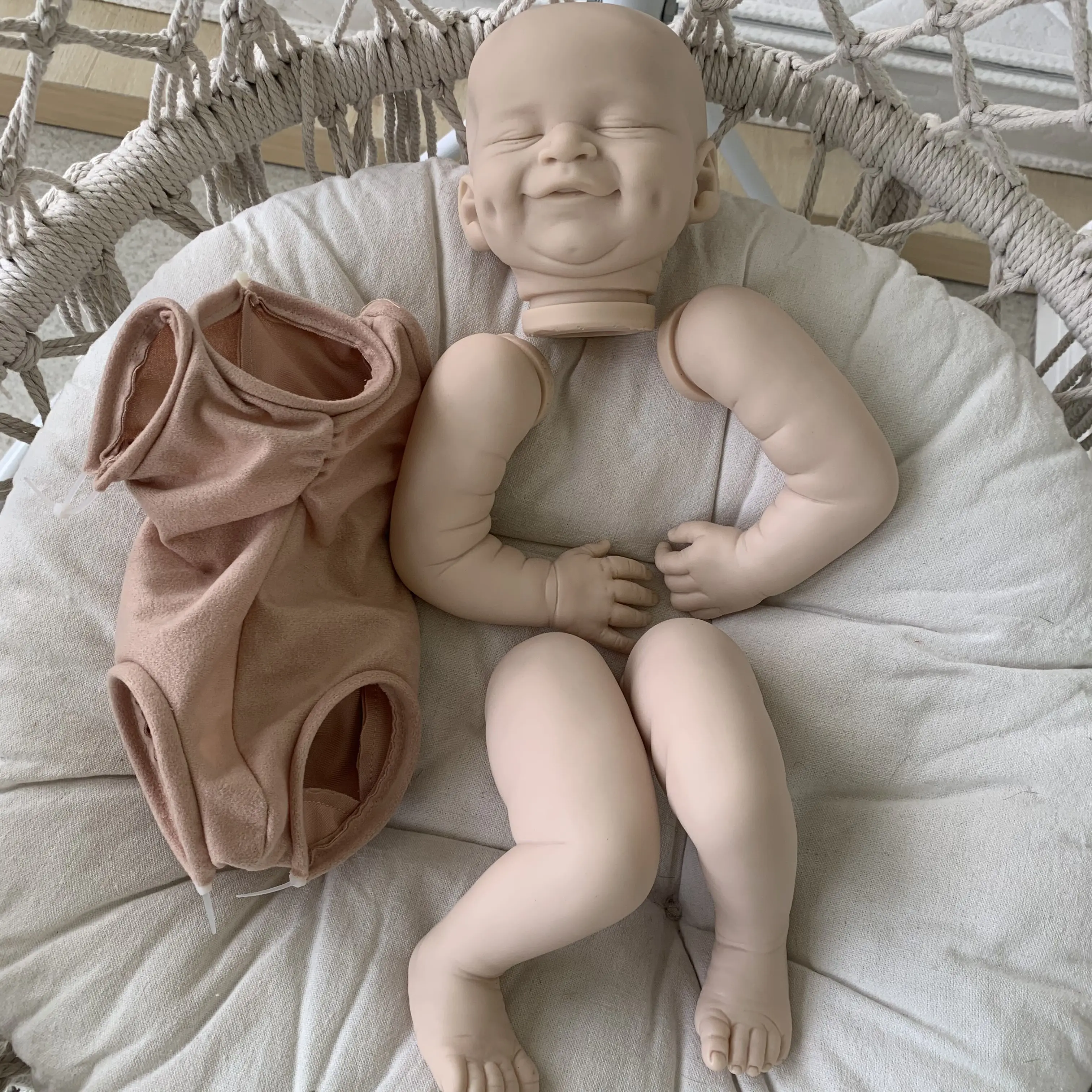 19Inch Reborn Doll Kit Cecilia Soft Fresh Color Vinyl Unfinished Doll Parts with COA