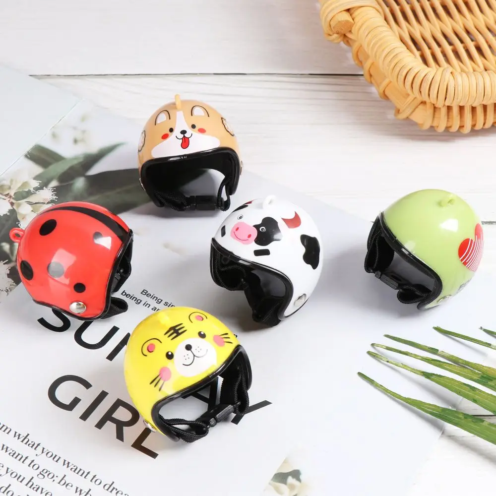 Dollhouse Helmet Cute Miniature Dollhouse Mini Helmet Toy for Doll House Accessories Sun Rain Protection Hats Chicken Helmet