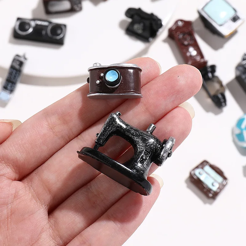 Mini Domestic Appliance Miniature Retro TV/Telephone/Camera/Piano/Phonograph Home Decoration DollHouse Accessories Toys