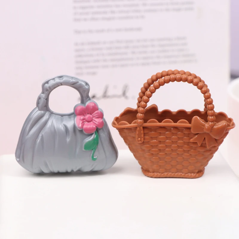 10Pcs Dollhouse Miniature Electroplated Crown Necklace Earstuds Bracelets Earrings Pendant Model Dressing Princess Doll Toy