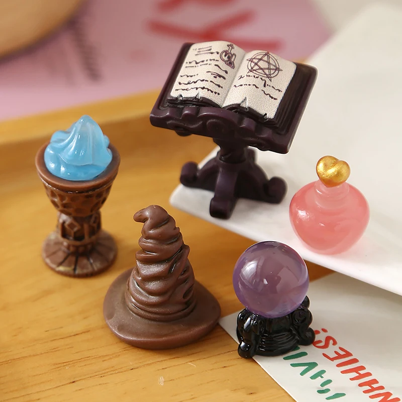Miniature Magic Academy Props for Dollhouse, 1/12 Scale Kid's Toy House Decorations