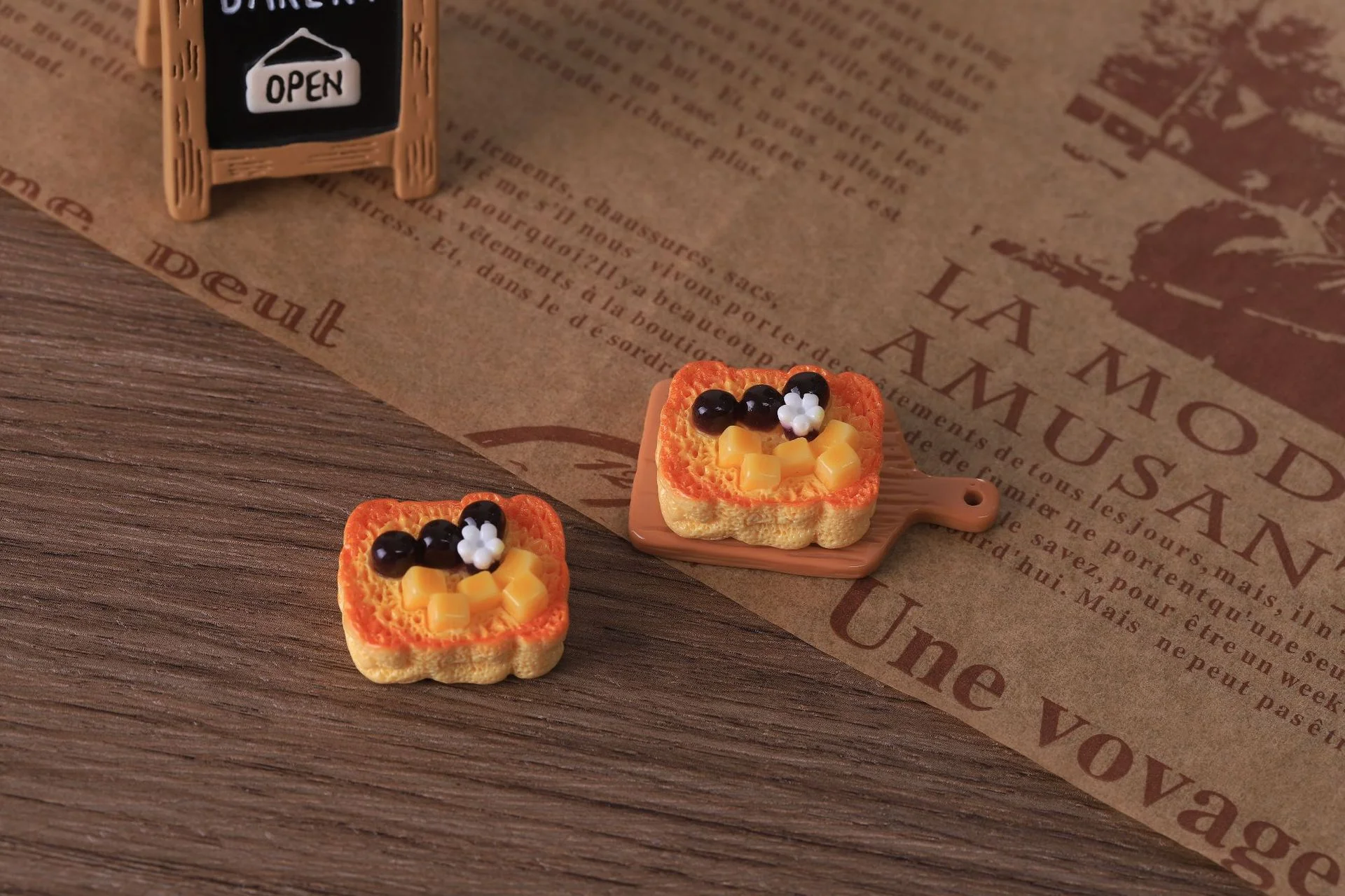 10pcs Miniature food toys, cakes, DIY resin accessories, doll houses, bakery decorations