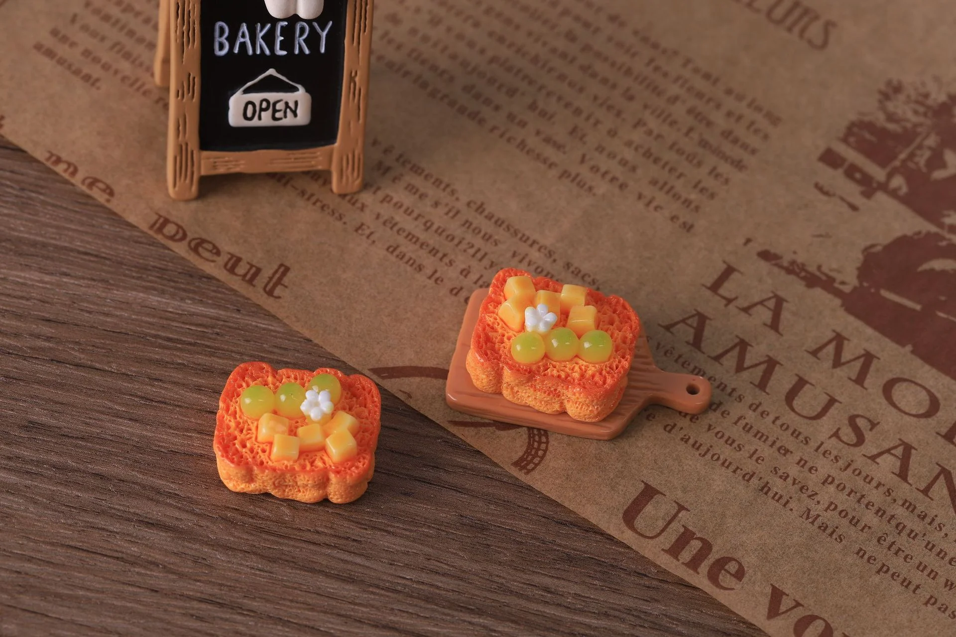 10pcs Miniature food toys, cakes, DIY resin accessories, doll houses, bakery decorations