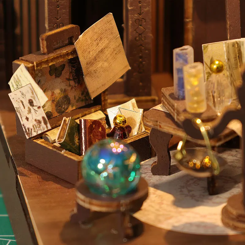 Vintage Book Nook DIY Kit 3D Wooden Bookend Mini Dollhouse Handmade Assembly Model Desktop Bookshelf Decor for Birthday Gifts