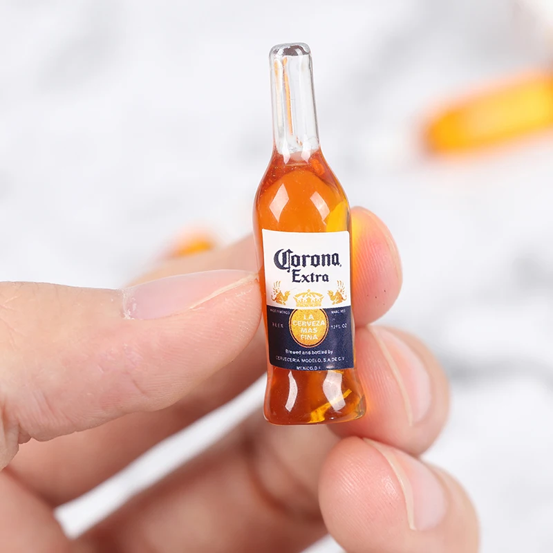 【M】10Pcs 1:6 Dollhouse Miniature Resin Beer Bottle Simulation Wine Bottle Model Doll House Accessories Kids Toys