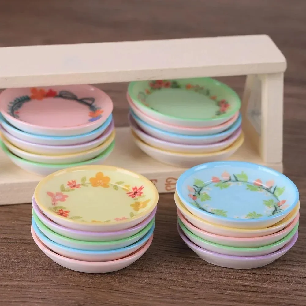 10Pcs 1:12 Scale Dollhouse Mini Country‑Style Floral Plate Model, Beautiful Decorative Dish Ornaments for Food Play Scene Layout