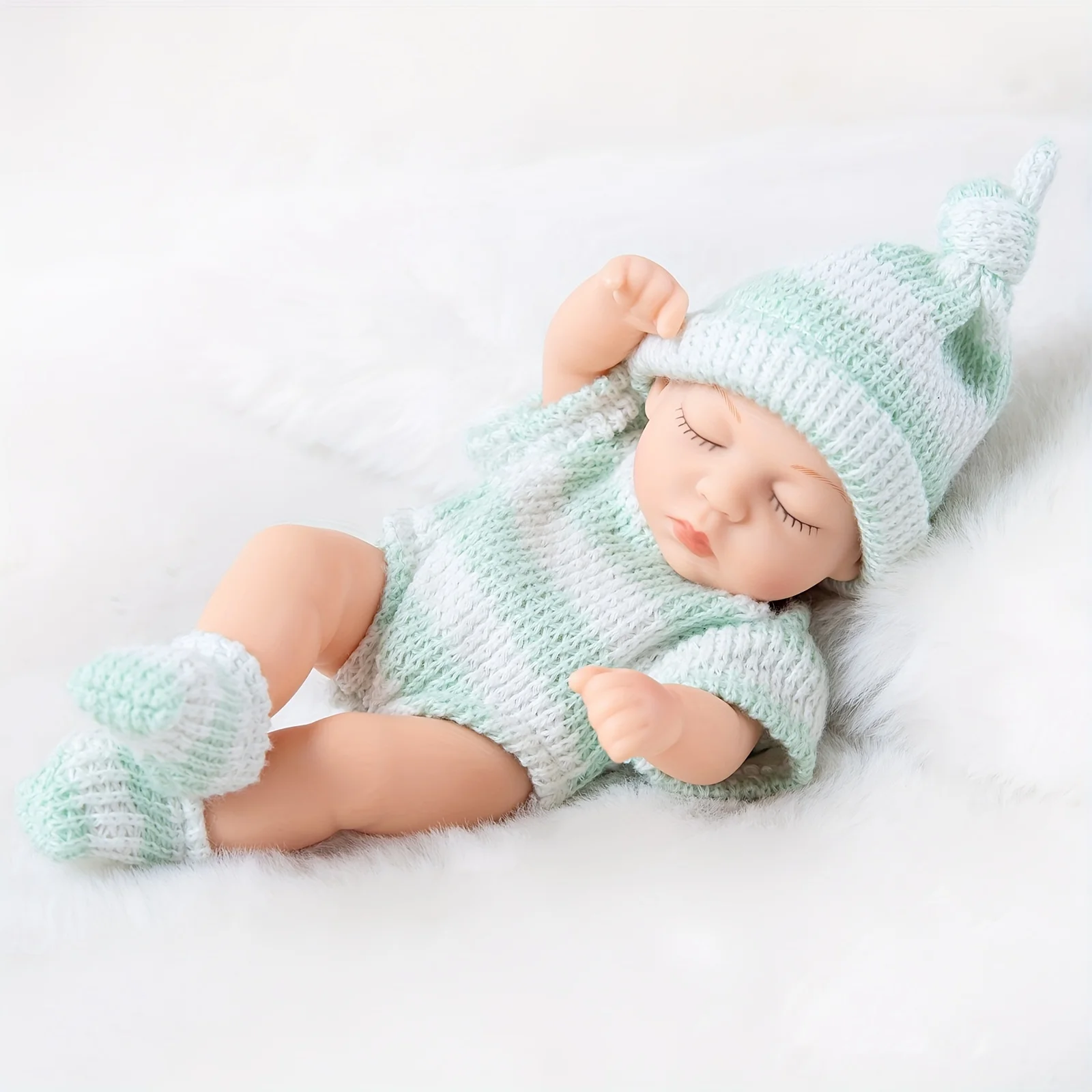 Mini 7 Inch Reborn Doll Sleeping Baby Doll 19cm Born Dolls Baby Toys ,The Best Gift for Girls.